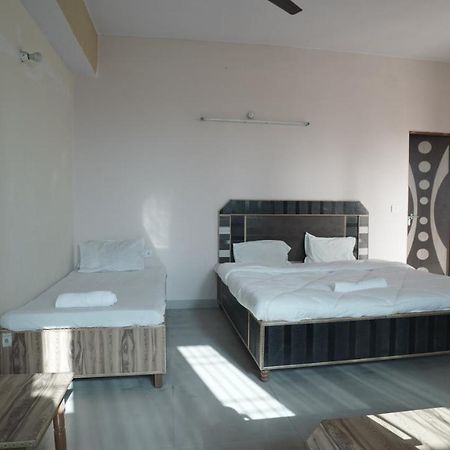 Hotel Mohan By Wb Inn آغْرا المظهر الخارجي الصورة
