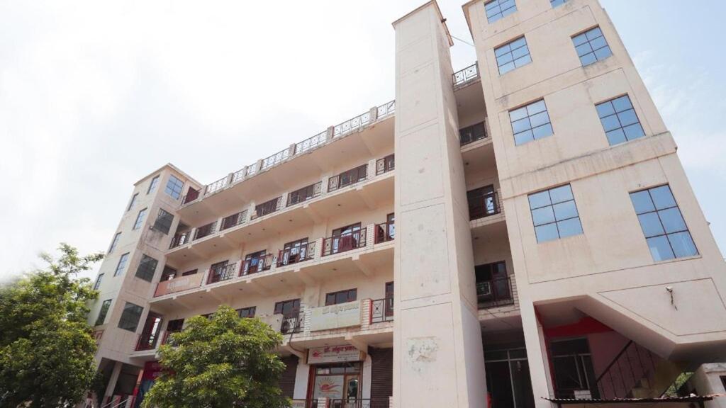 Hotel Mohan By Wb Inn آغْرا المظهر الخارجي الصورة