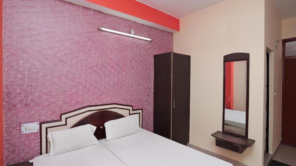 Hotel Mohan By Wb Inn آغْرا المظهر الخارجي الصورة