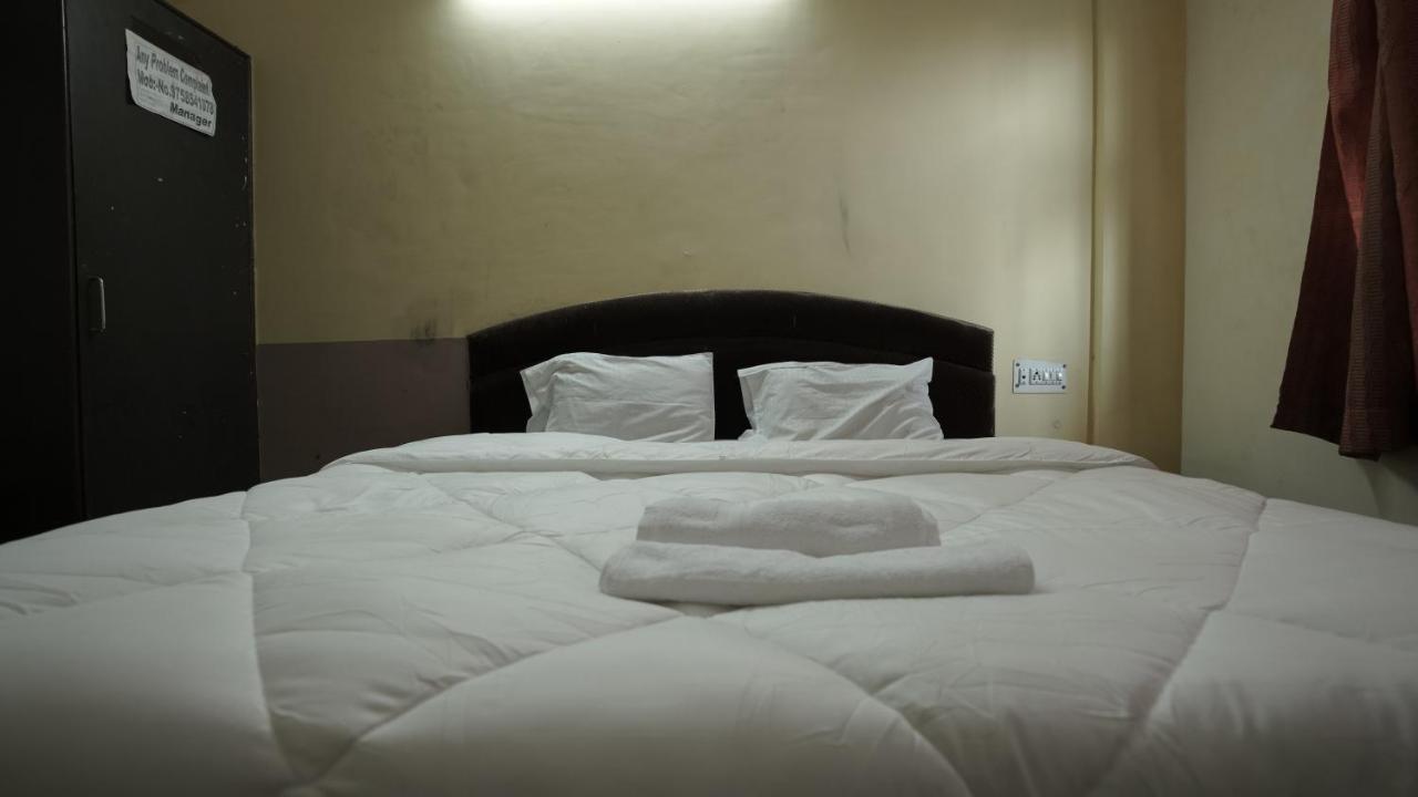Hotel Mohan By Wb Inn آغْرا المظهر الخارجي الصورة