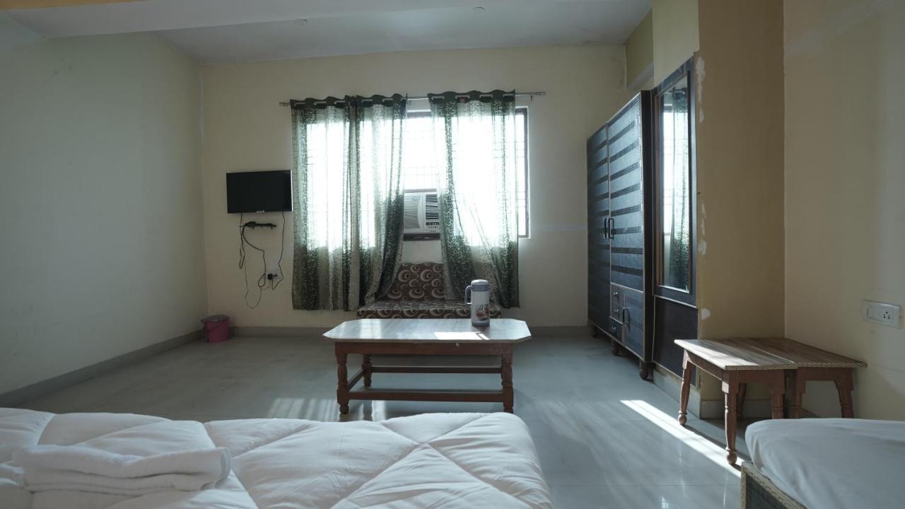 Hotel Mohan By Wb Inn آغْرا المظهر الخارجي الصورة