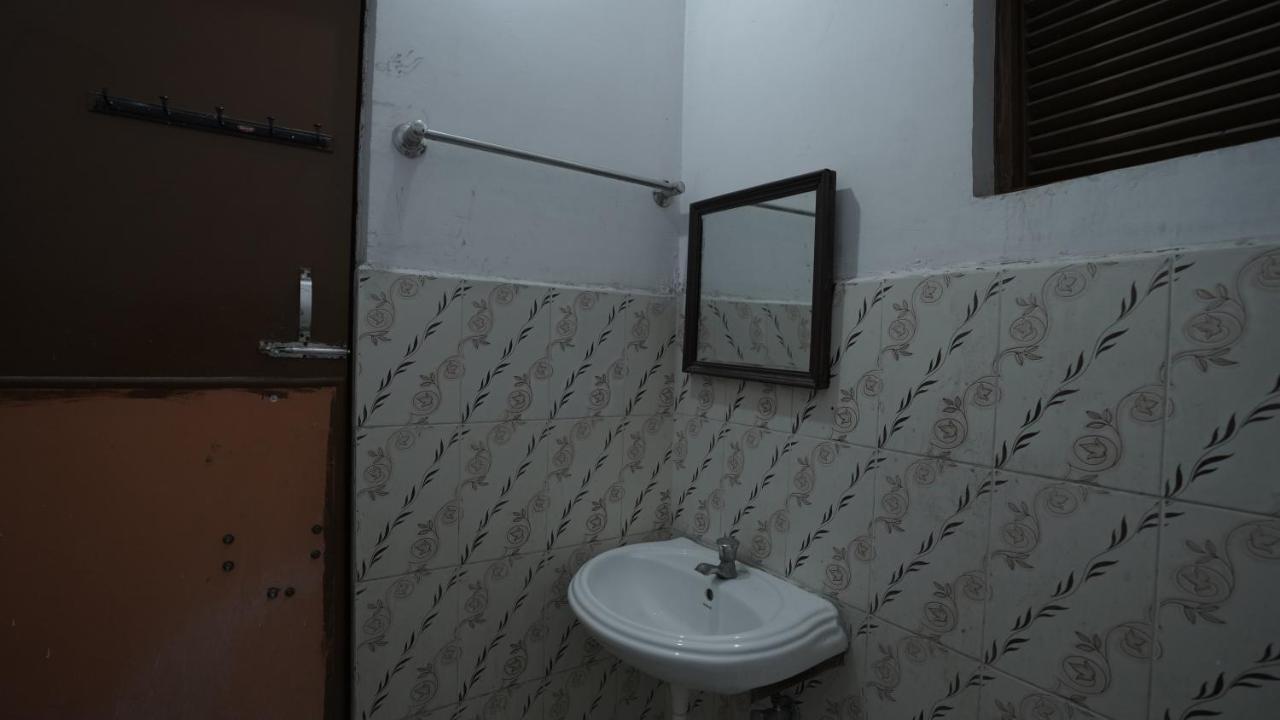 Hotel Mohan By Wb Inn آغْرا المظهر الخارجي الصورة